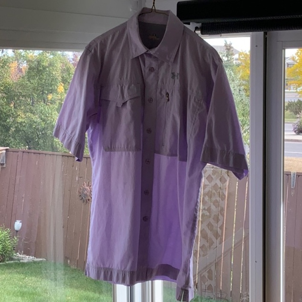 UNDER ARMOUR SHORT SLEEVED SHIRT M
